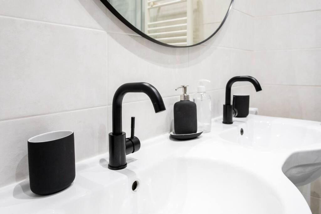 L7 Suite 5Mins Walk Old Town 3 Rooms Ac Wifi نيس المظهر الخارجي الصورة